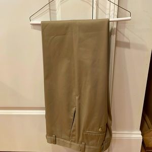 New Men’s Kirkland Signature Khaki Pants, Size 30 w, 34 long.